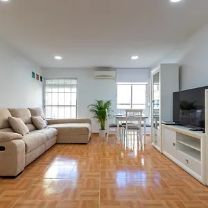 Apartment Charming 2 Bedroom At Triana Center By Oui, Seville