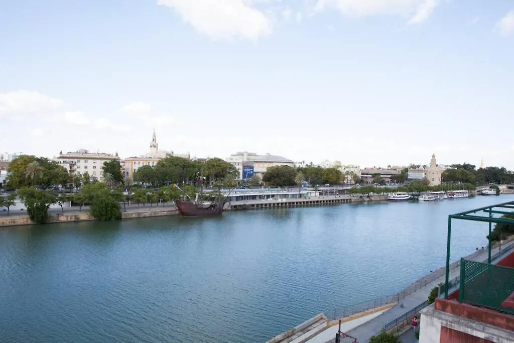 Triana En Plena Calle Betis Maravilloso Apart. Seville Apartment
