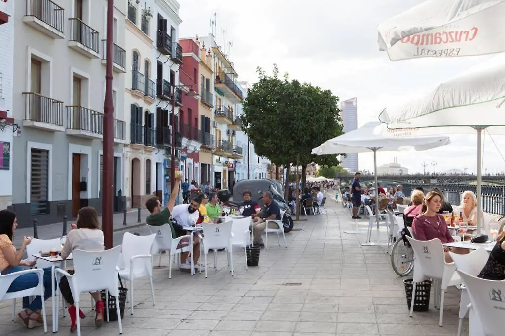 Apartment Triana En Plena Calle Betis Maravilloso Apart. Seville