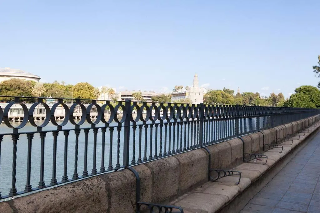 Triana En Plena Calle Betis Maravilloso Apart. Seville Apartment