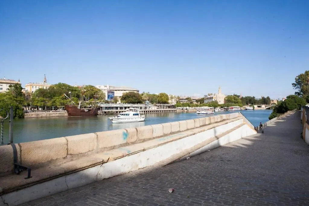 Apartment Triana En Plena Calle Betis Maravilloso Apart. Seville Spain